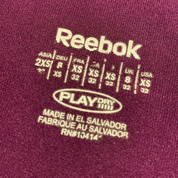 REEBOK, v neck, t shirt, XS, great condition,  super cute - Picture 2 of 7